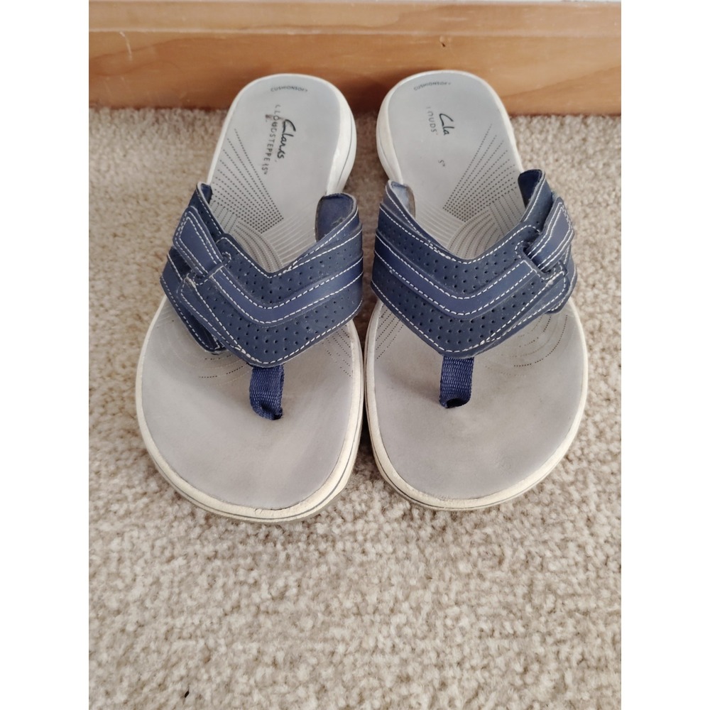 Clarks Women 8 Navy Blue Sandals Cloudsteppers Breeze Sea Comfort Flip Flop Shoe